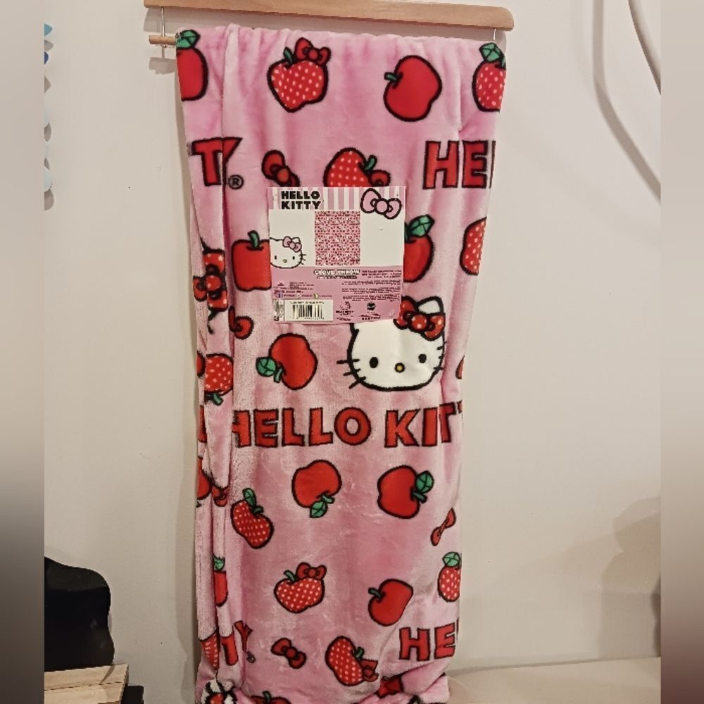 Hello Kitty Pink Throw Blanket with Apples